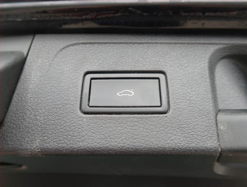 Volkswagen Passat (2016) 2.0 TDI, Automat, Navi - fotka 22 z 23