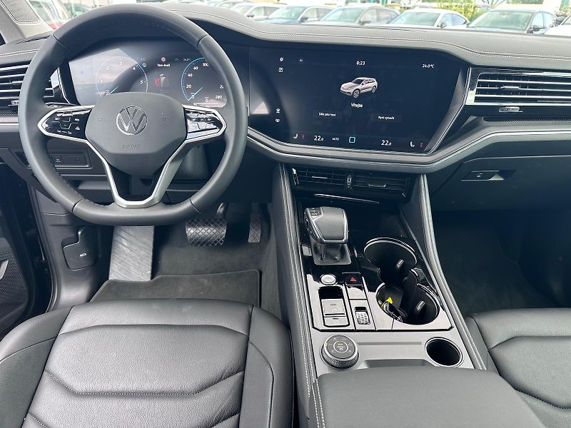 Volkswagen Touareg 3.0 TDI 170kW - fotka 10 z 18