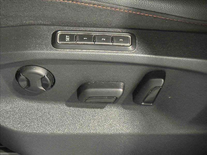 Seat Tarraco 2,0 TSI FR 1.MAJITEL 4X4 AT - fotka 11 z 23