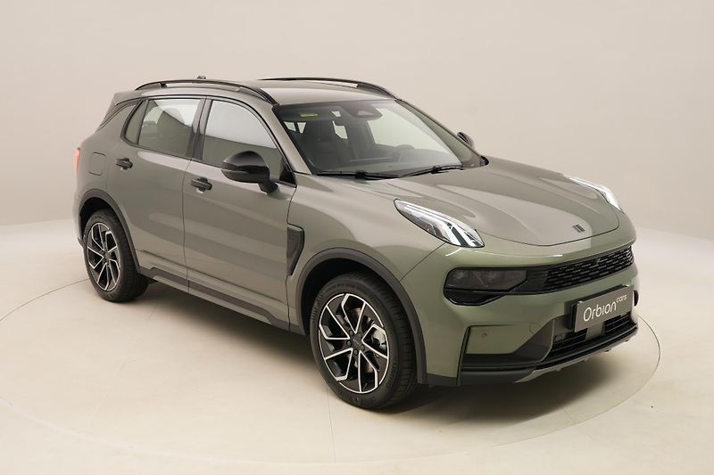Lynk & Co 01 (2025) CORE PHEV AUT CZ 1.maj - fotka 16 z 95