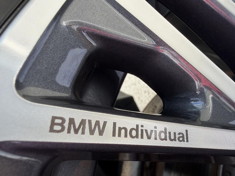 BMW X5 (2025) 30d INDIVIDUAL 22