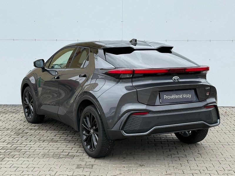 Toyota C-HR 2,0 HEV e-CVT GR Sport - fotka 7 z 30