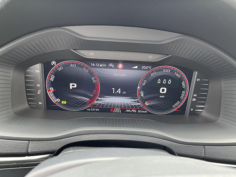 Škoda Karoq SPORTLINE 1.5 A7F 110kW - fotka 13 z 24