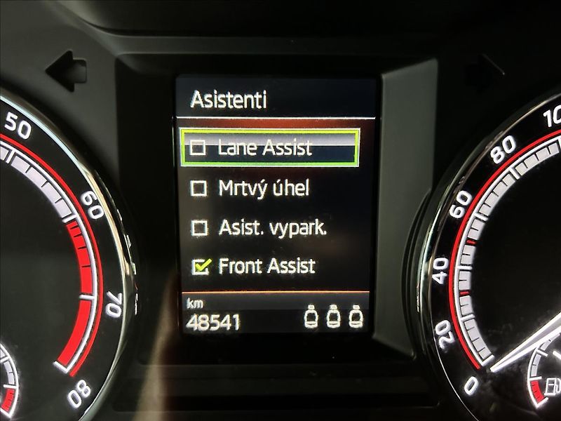 Škoda Octavia 2,0   TSI 180kW,RS,MANUÁL,SERV - fotka 14 z 34