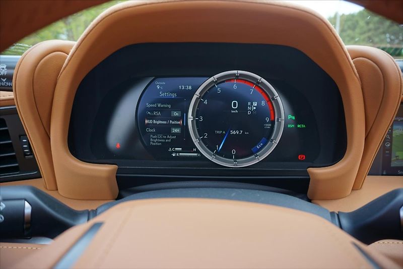 Lexus LC 500 5,0 V8 50 Sport  odp.DPH - fotka 18 z 28