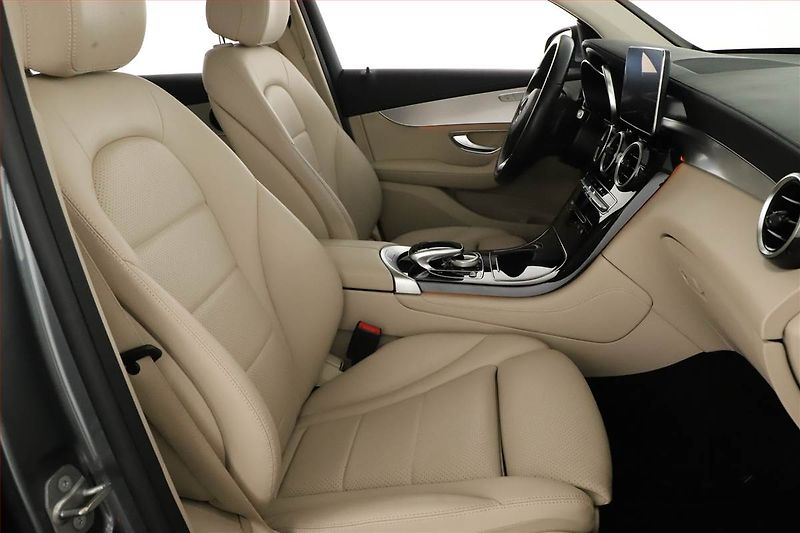 Mercedes-Benz GLC (2018) 300 - fotka 9 z 29