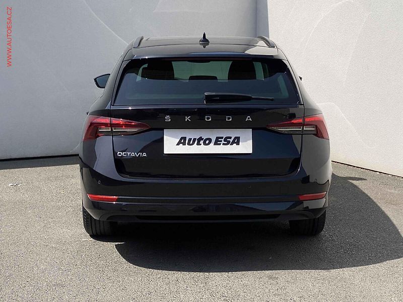 Škoda Octavia (2022) 2.0 TDi, Ambition, Webasto - fotka 5 z 22