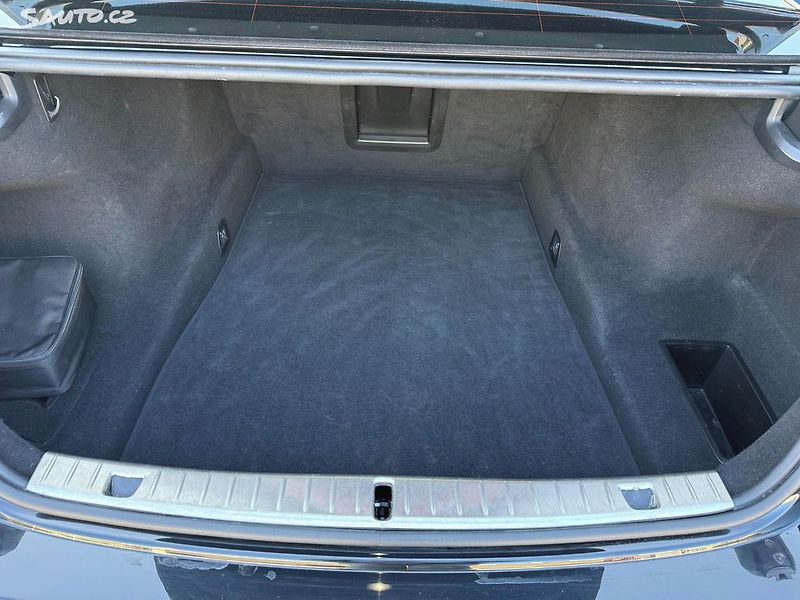 BMW Řada 7 730D koupeno v ČR DPH - fotka 44 z 50