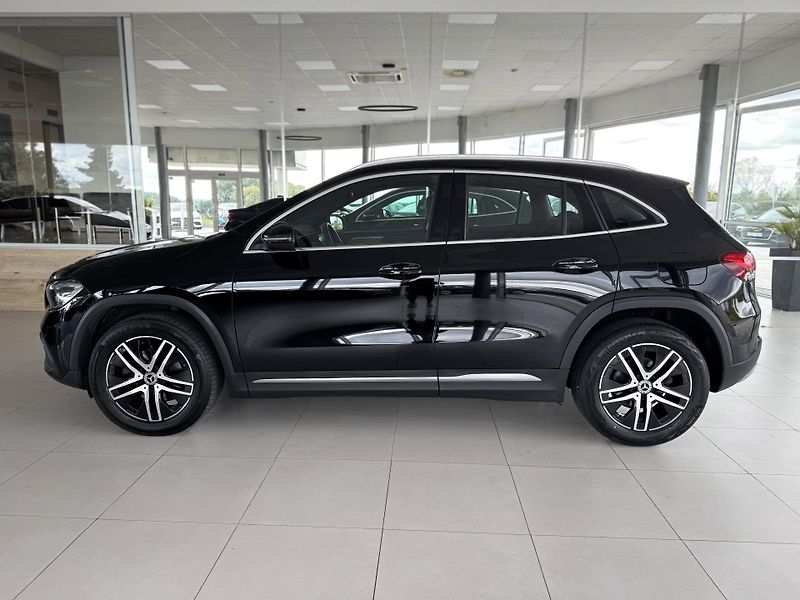 Mercedes-Benz GLA 200d AUT*Distronic*Tažné*DPH - fotka 8 z 37