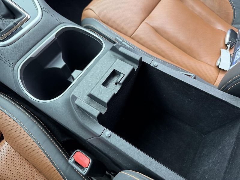 Subaru Outback 2.5 Touring Lineatronic - fotka 22 z 38