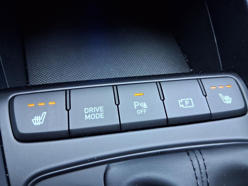 Hyundai Bayon PLAY PLUS 1.0 T-GDi 74 kW - fotka 22 z 26