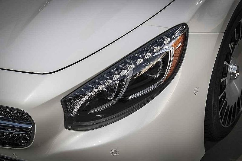 Mercedes-Maybach S 650 Cabriolet.