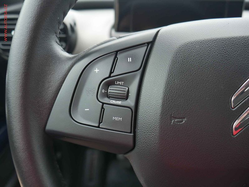 Citroën C4 Cactus (2019) 1.2 PT, 1.maj,ČR, AC, temp - fotka 12 z 19