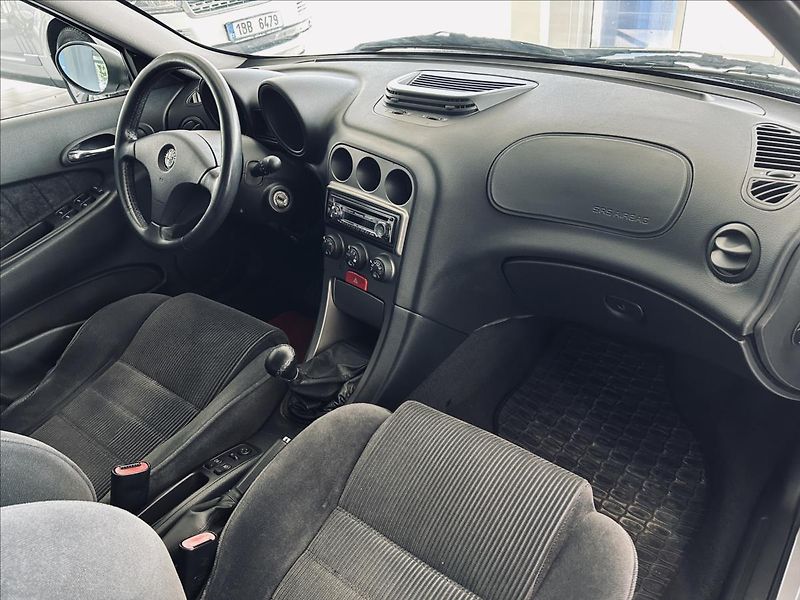 Alfa Romeo 156 2,0   16V TWIN SPARK 114kW,ČR - fotka 9 z 17