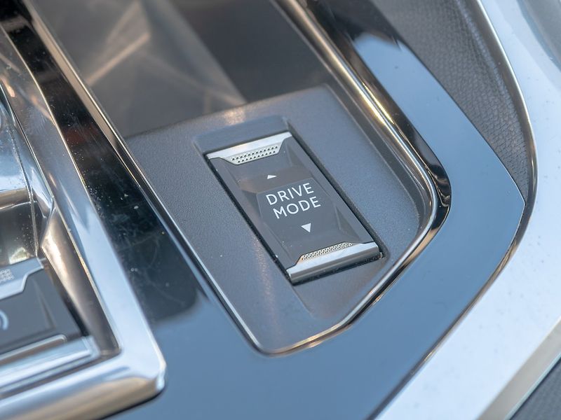 Peugeot 3008 (2021) ČR 1.2T 96KW LED – CEBIA - fotka 35 z 57