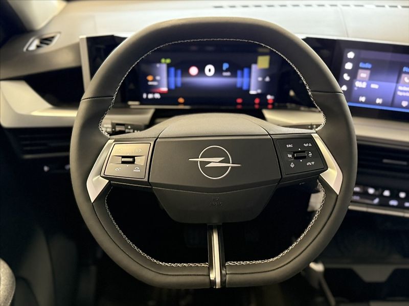 Opel Frontera (2025) 1.2 GS Hybrid 107 kW - fotka 8 z 14
