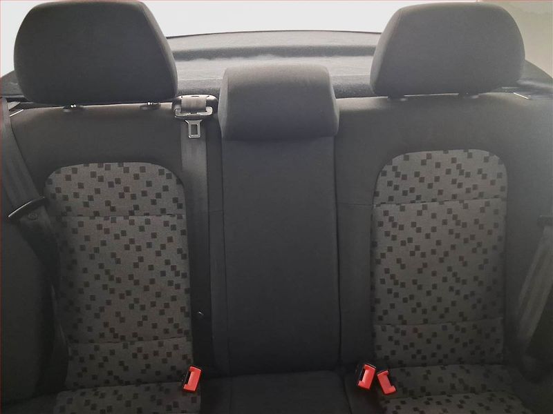Škoda Fabia (2006) 1.2 12V, nová STK, jezdí dobře - fotka 10 z 16