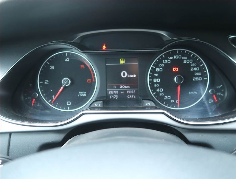 Audi A4 (2013) Ambition 2.0 TDI, Automat - fotka 11 z 14