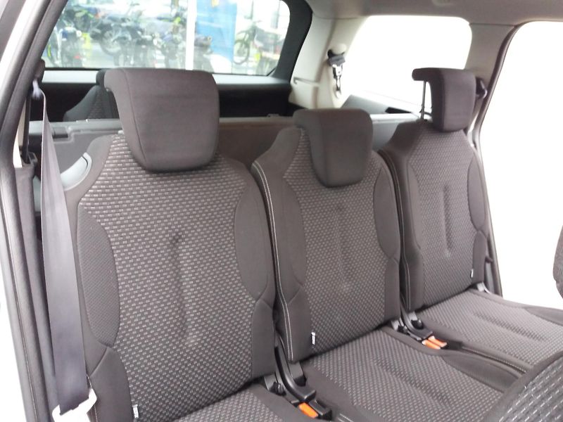 Citroën Grand C4 Picasso 1.6 16V,7.MÍST,SERV.KNÍŽKA!! - fotka 12 z 15