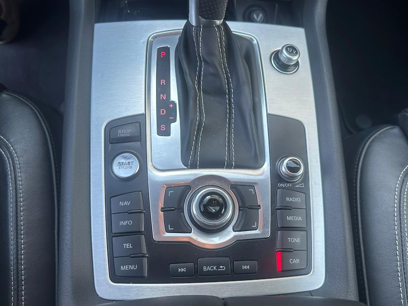 Audi Q7 (2014) 3.0TDi, 180KW, S-LINE, VZDUCH - fotka 13 z 27