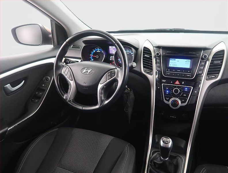 Hyundai i30 (2015) 1.6 CRDi, Serv.kniha, Tempomat - fotka 7 z 14
