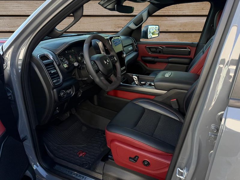 Dodge RAM (2021) +TRX+CUSTOM+BORLA+GREY+JMB+ - fotka 14 z 24