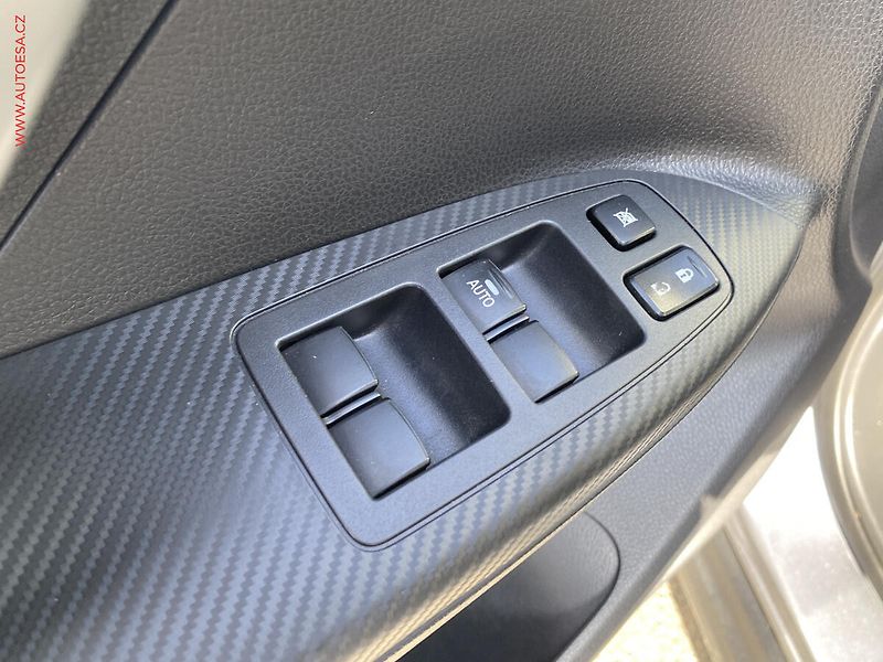 Mitsubishi Eclipse Cross (2018) 1.5T-MiVEC 4x4, AT, kůže - fotka 13 z 21