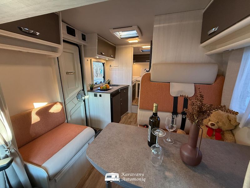 Ahorn Ostatní (2022) Renault Camp A 690 Markíza - fotka 8 z 32