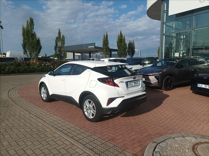 Toyota C-HR 1,8 Comfort - fotka 3 z 20