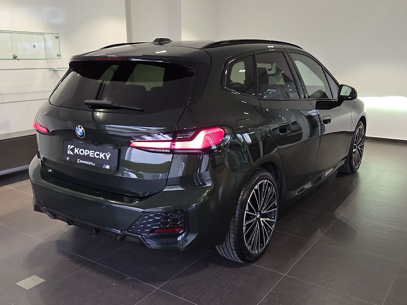BMW Řada 2 (2024) 218i Active Tourer M Sport - fotka 6 z 16