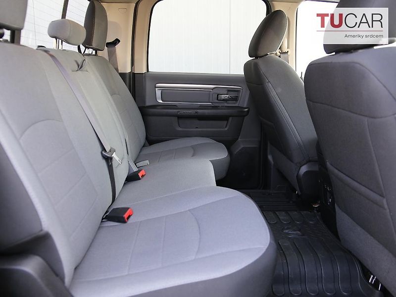 RAM 1500 (2023) Classic 5.7 V8 HEMI - fotka 39 z 44