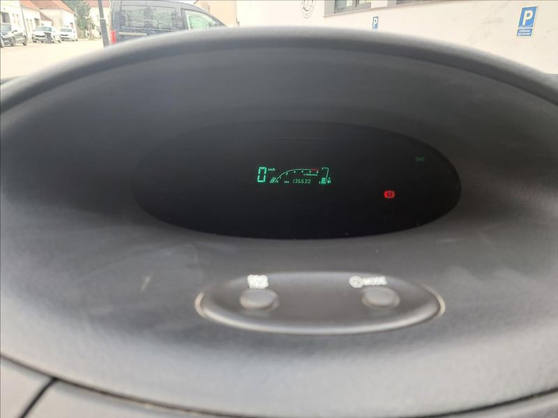 Toyota Yaris 1,4 D-4D - fotka 25 z 39