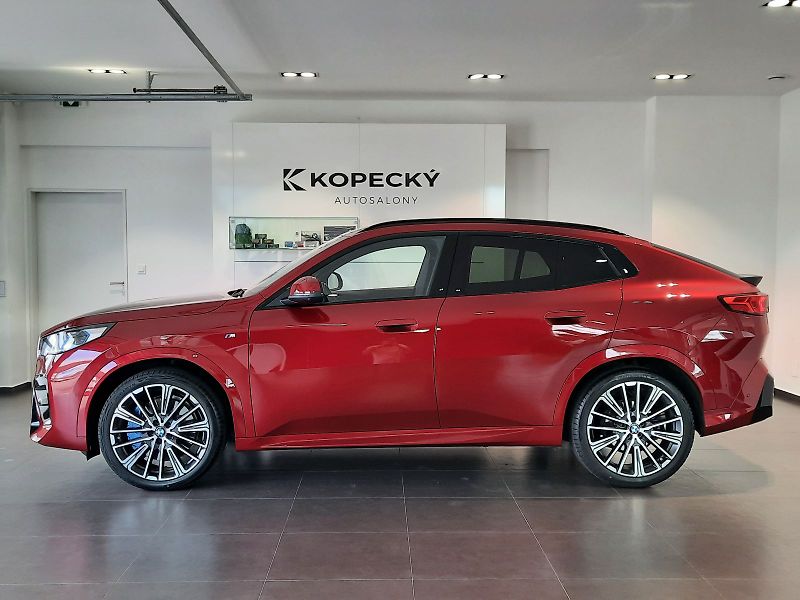 BMW X2 (2025) xDrive 20d M Sport - fotka 4 z 16