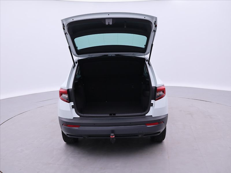 Škoda Karoq 1,5 TSI 110kW Style CZ 1.Maj - fotka 9 z 33