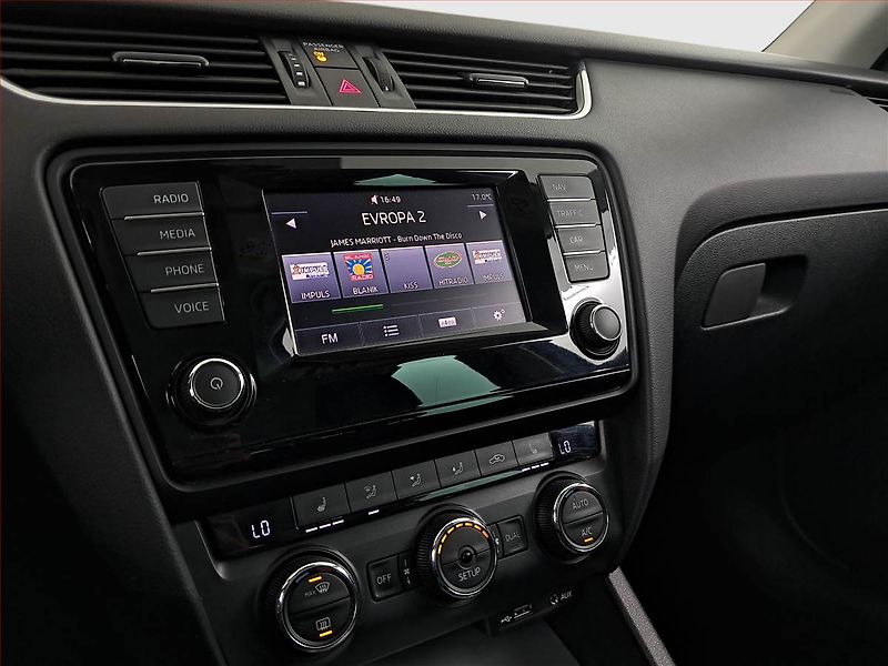 Škoda Octavia (2014) Greenline 1.6 TDI, Navi - fotka 12 z 15