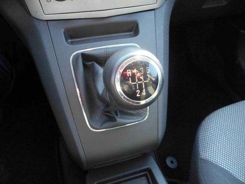 Opel Zafira (2014) 1,8 16v TEMPOMAT, KLIMA,7-míst - fotka 24 z 28