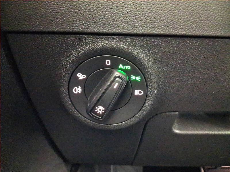 Škoda Karoq (2023) Sportline 2.0 TDI - fotka 27 z 31