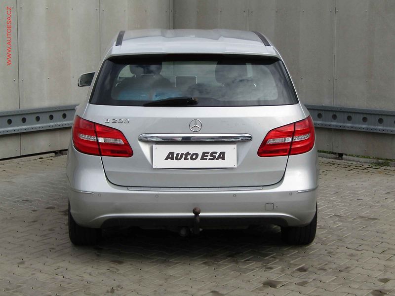 Mercedes-Benz Třídy B (2012) 1.6i B200, AT, bixen, navi, - fotka 5 z 24