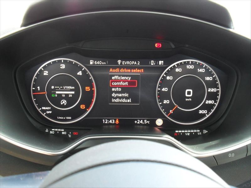 Audi TT 2,0 TDI Ultra 135Kw S-Line LED - fotka 24 z 29