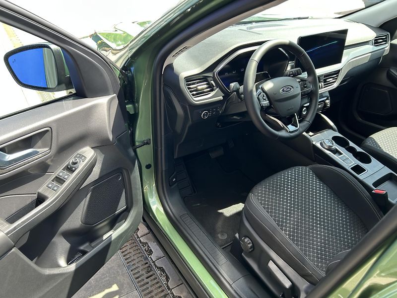Ford Kuga Top Edition 2.5 HEV 132 kW - fotka 16 z 37