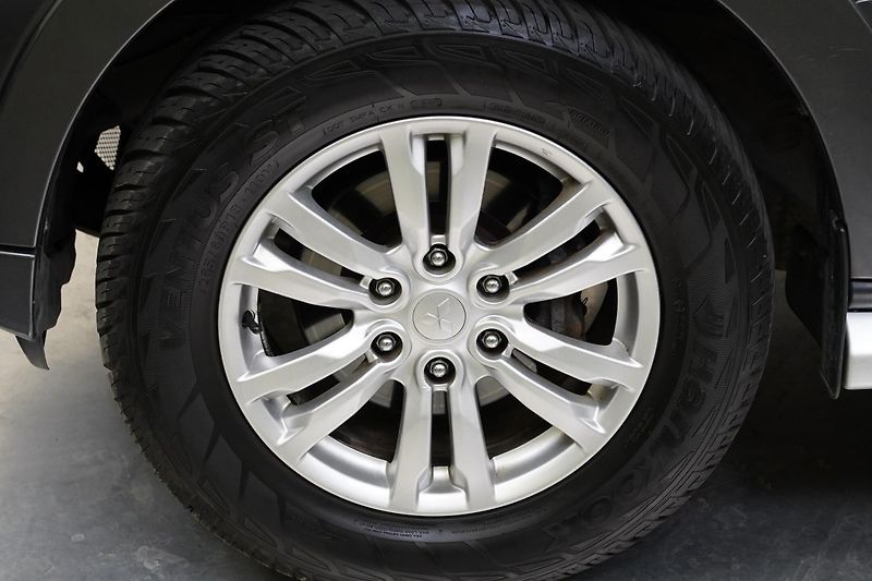 Mitsubishi Pajero - fotka 10 z 26