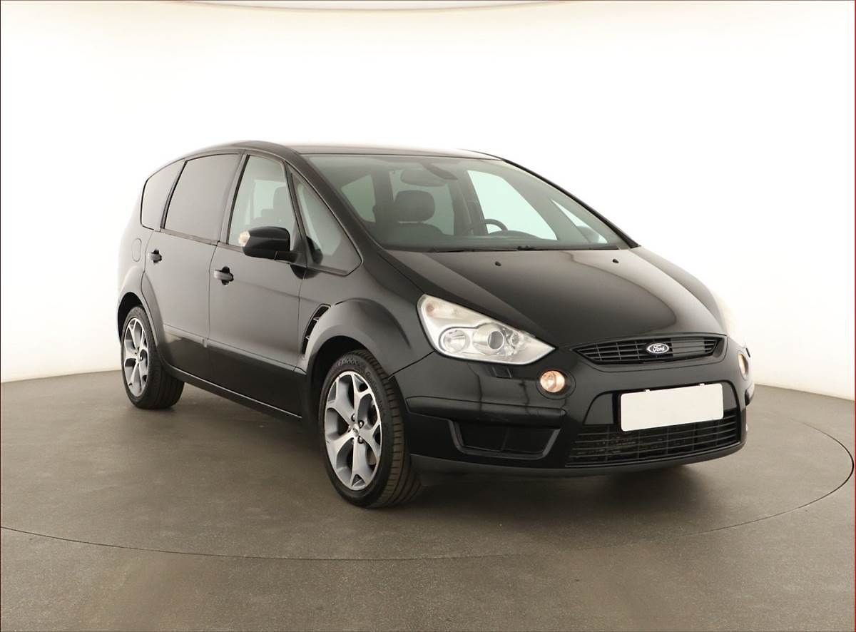 Ford S-MAX 2.0 TDCi, po STK, oblíbený vůz