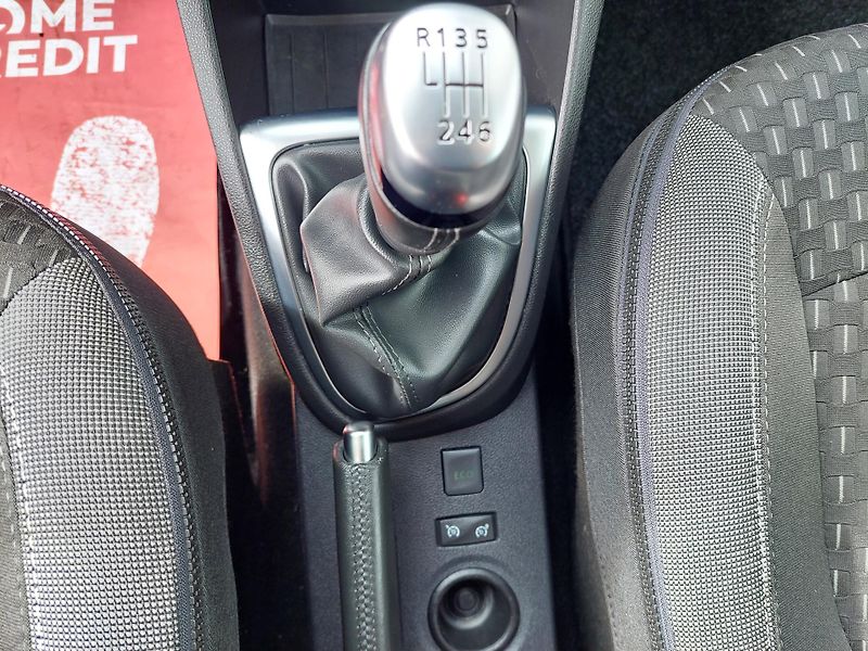 Renault Captur (2019) Collection 1.3TCe - fotka 16 z 41