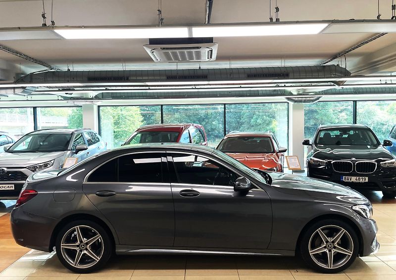 Mercedes-Benz Třídy C C 220d, 4 MATIC, AMG PAKET, ČR - fotka 7 z 27
