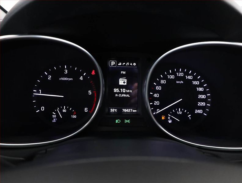 Hyundai Santa Fe (2017) 2.2 CRDi Blue, 4X4, Automat - fotka 9 z 16
