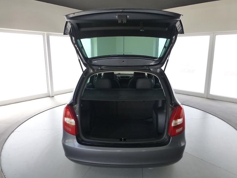 Škoda Fabia (2009) 1,4i-63KW-KLIMATIZACE*ALU KOLA - fotka 18 z 20
