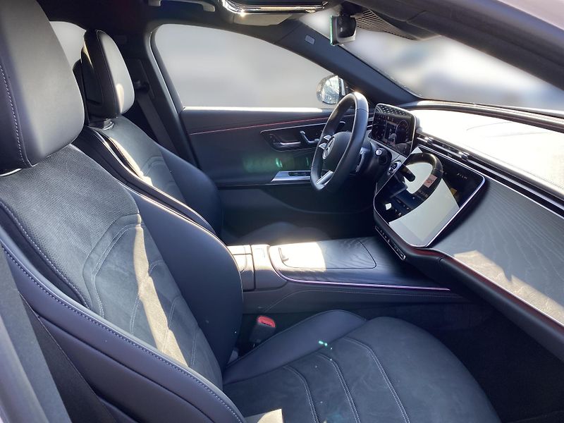 Mercedes-Benz Třídy E E 400e 4M AMG BURMESTER 4D - fotka 20 z 26