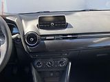 Mazda 2 (2015) 1.5i, AC, výhřev sed. - náhled 12