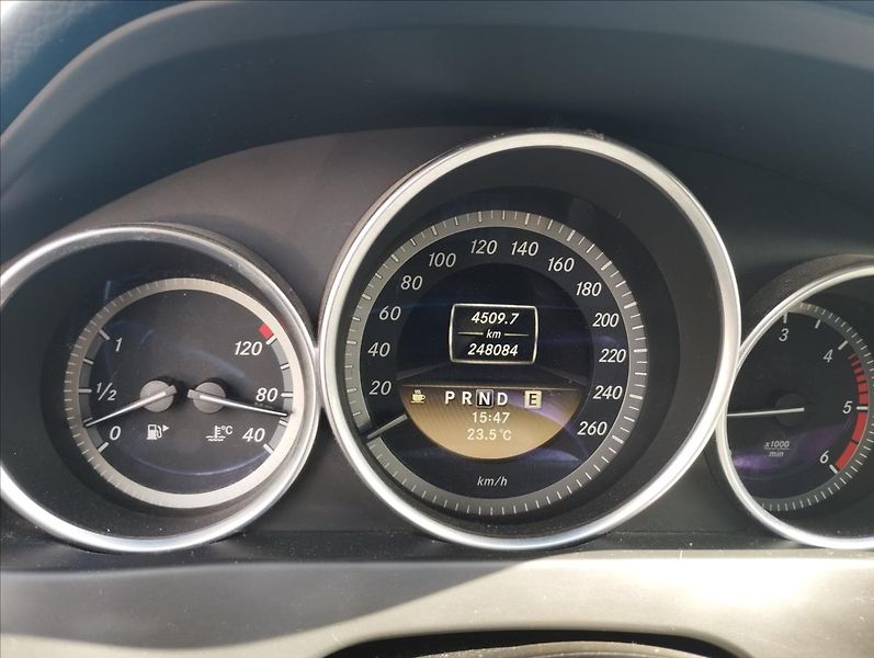Mercedes-Benz Třídy C 2.2 CDi 150KW   2,1 - fotka 12 z 22
