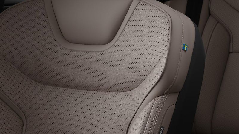 Volvo ES90 (2026) ULTRA AWD 456k, vent. kůže, Bo - fotka 13 z 13